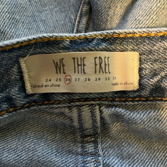 We The free Women’s Distressed Cutoff Shorts - Picture 3 of 6